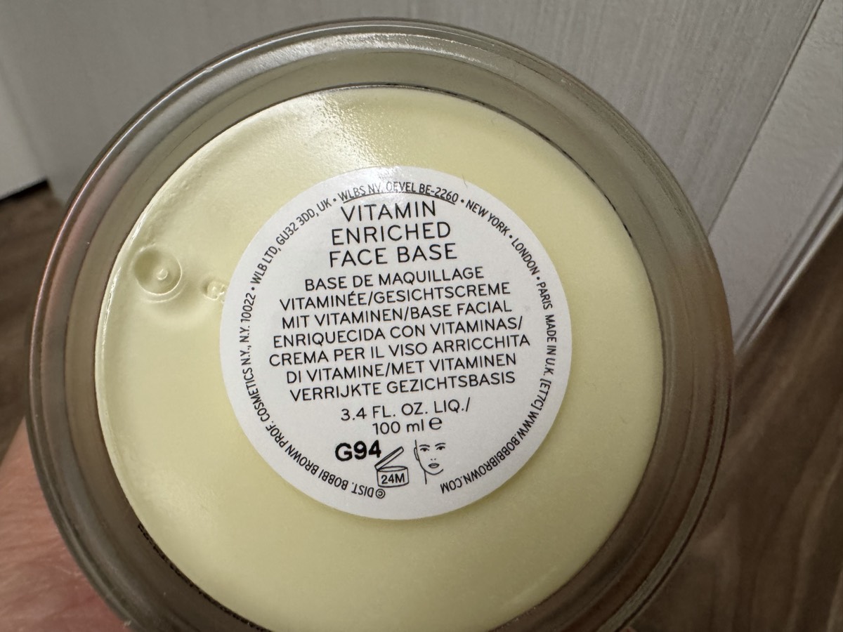 瓶底標示：多語品名、3.4 FL. OZ. LIQ/100 ml、批號欄 G94。
